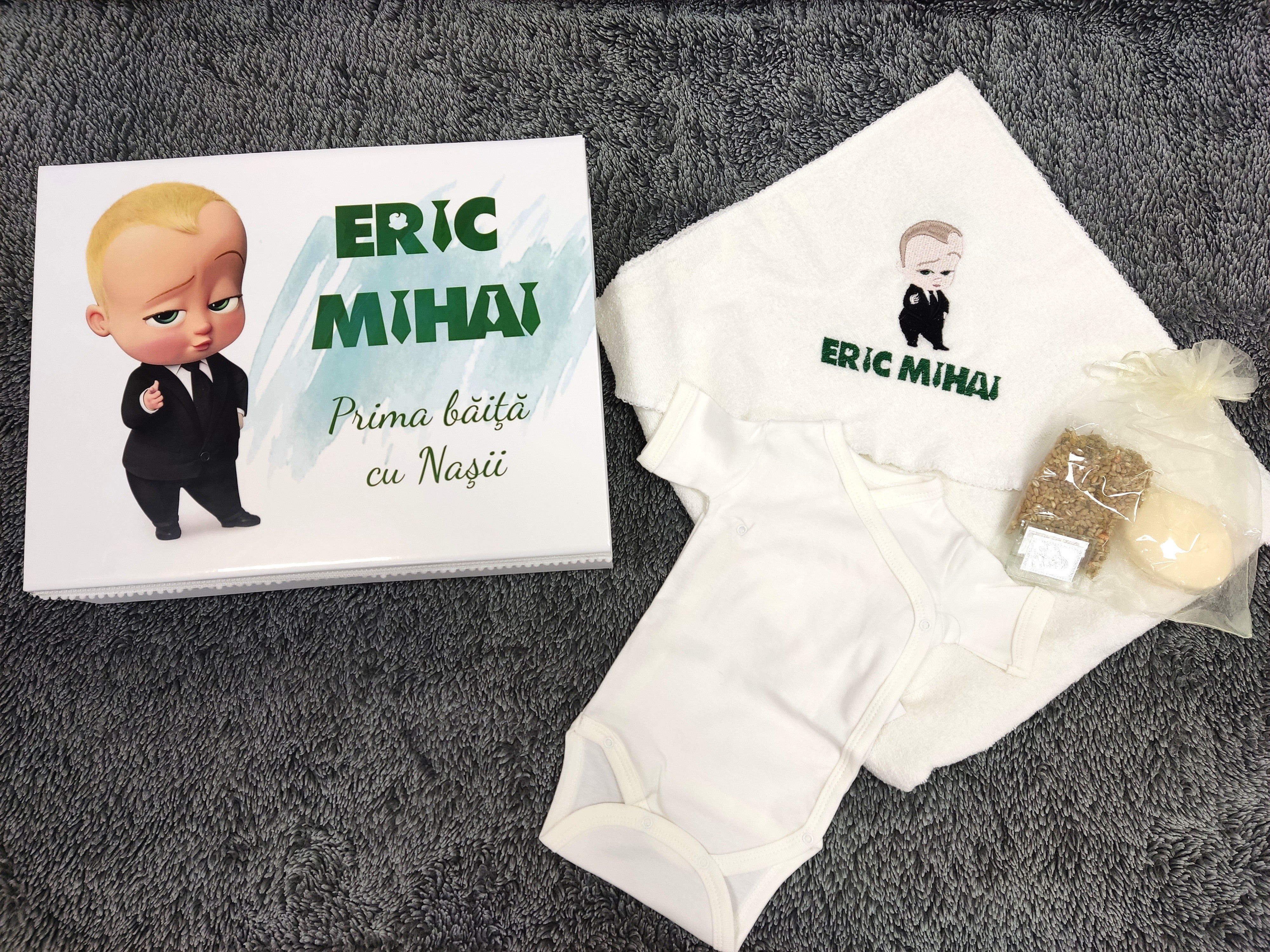 Set personalizat baiat bebe sef verde - prima baita cu nasii