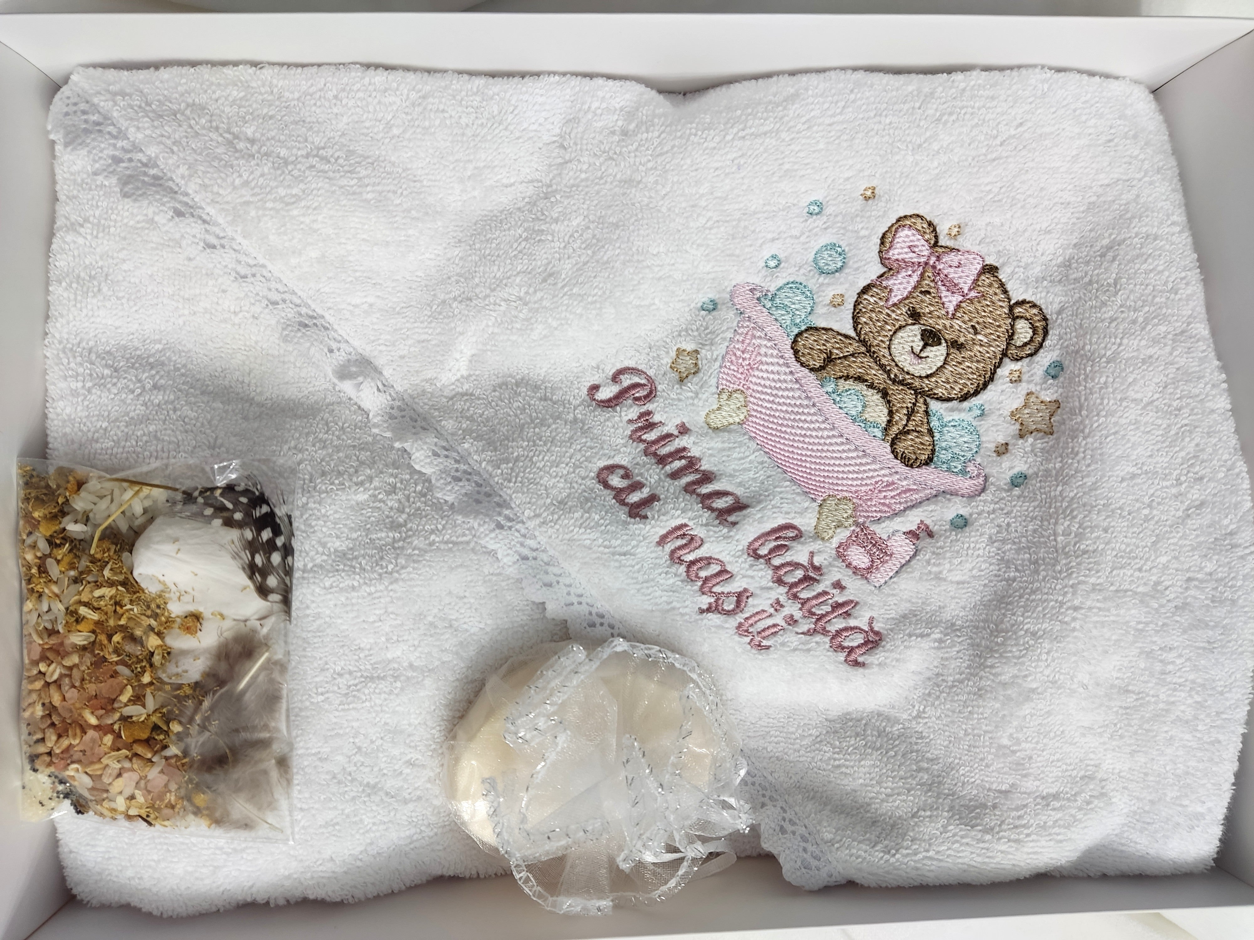 Prima baita cu nasii - prosop ursulet fetita