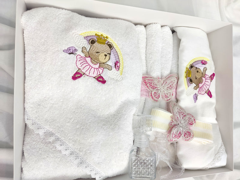 Trusou botez de baza fetita ursulet curcubeu - 7 piese