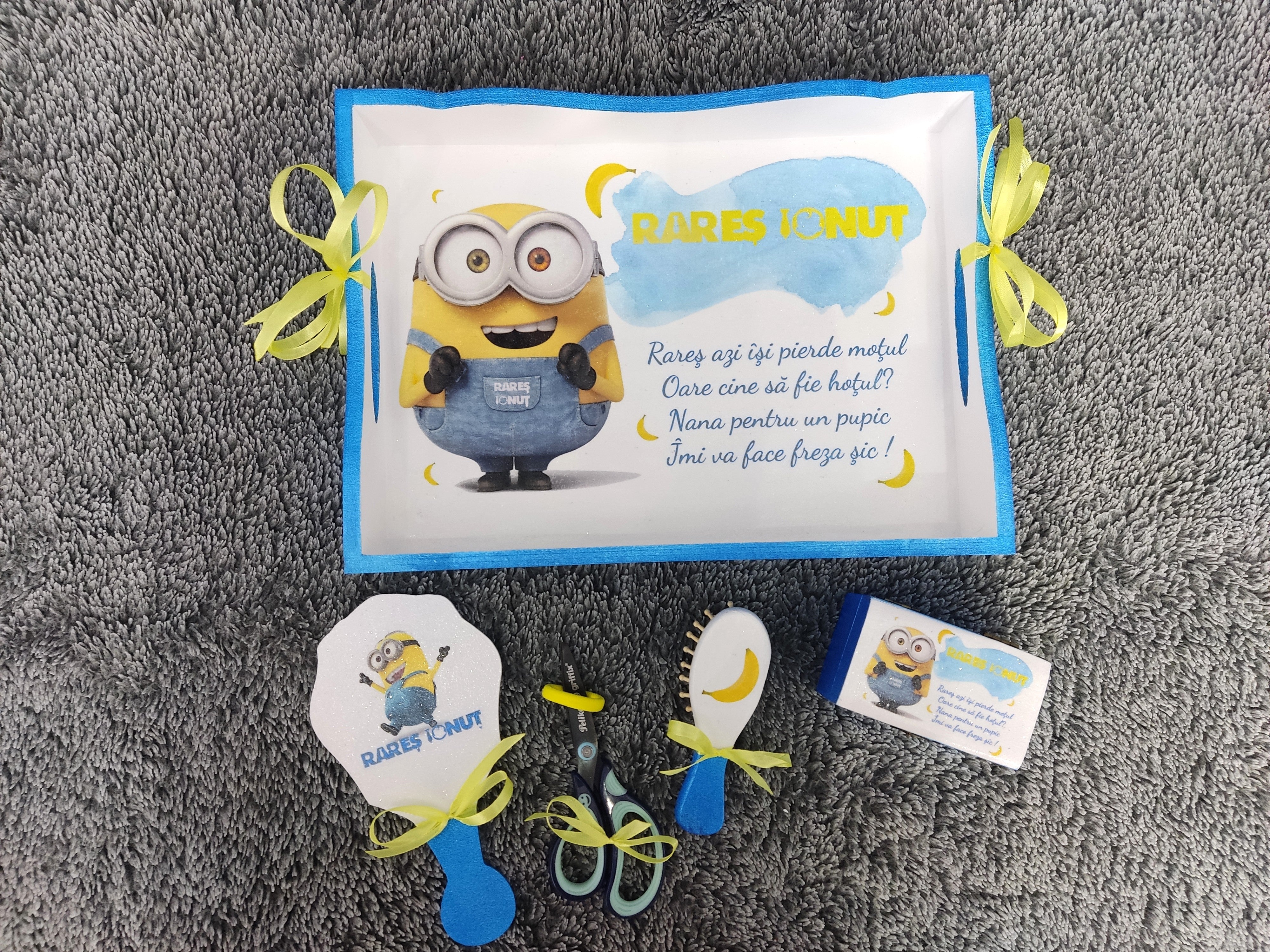 Set de mot personalizat baiat - Minion