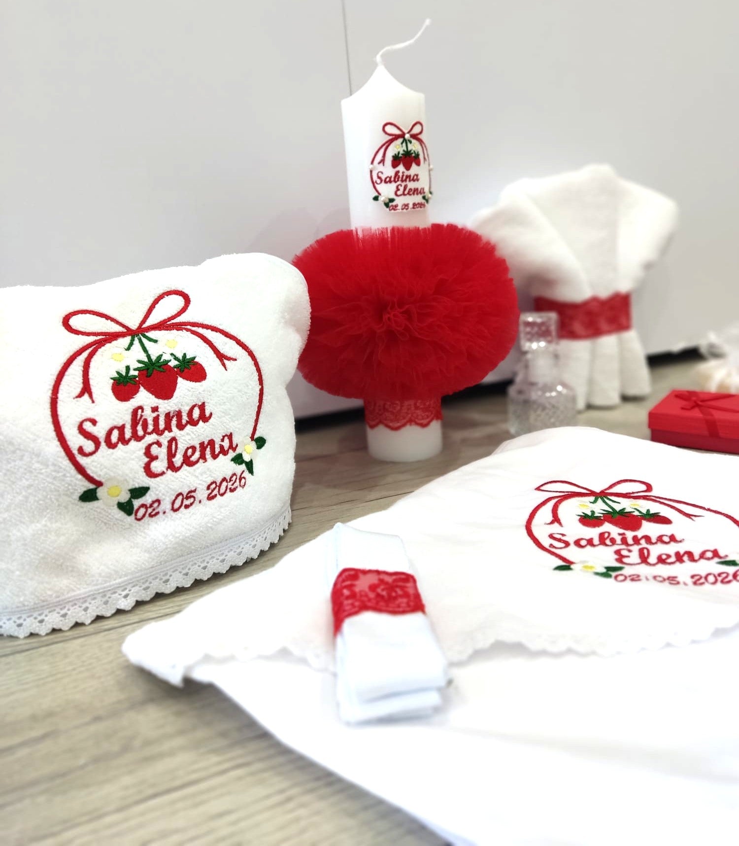 Trusou botez fetita - capsunica