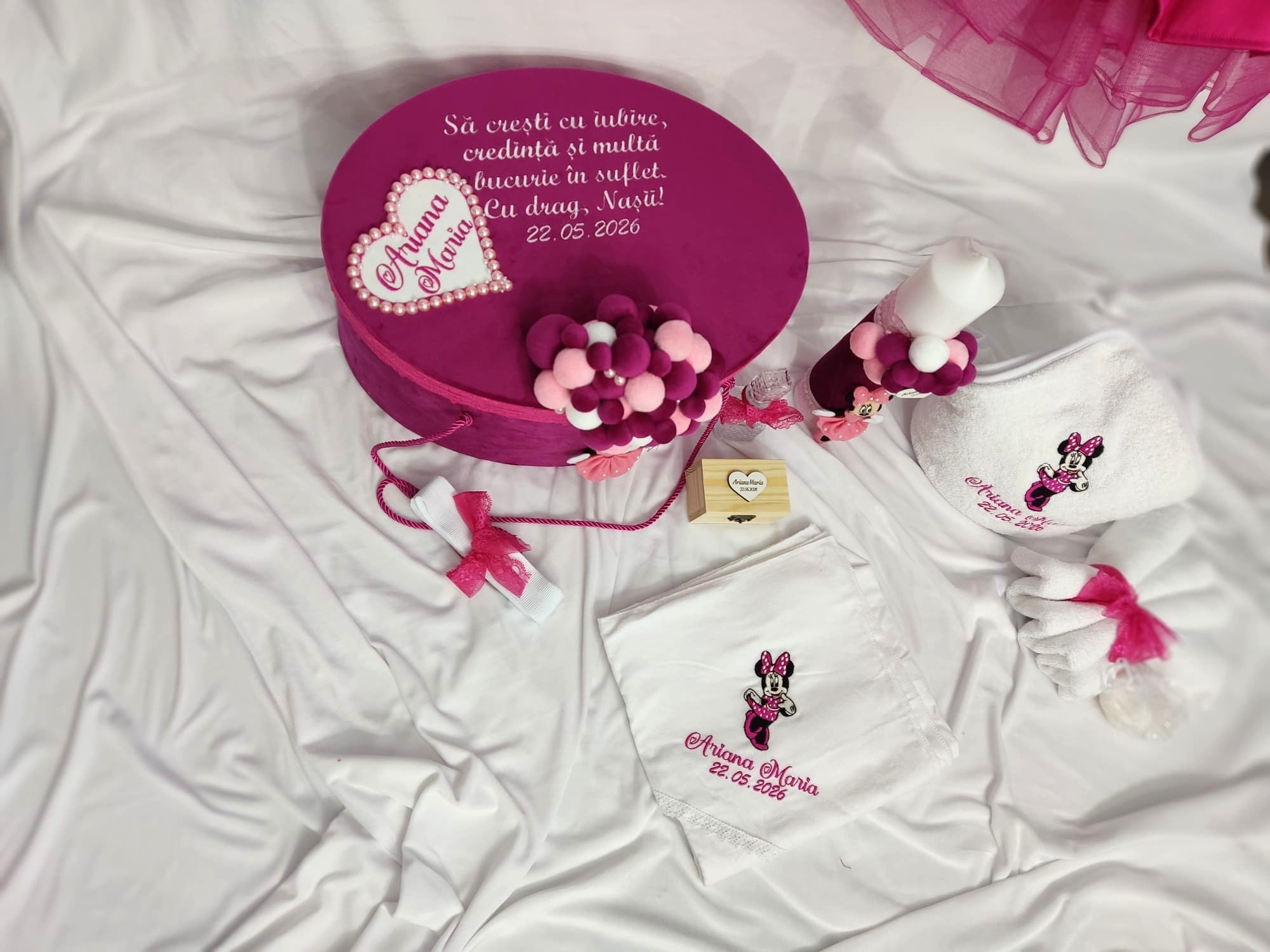 Trusou complet botez fetita - Minnie fuchsia