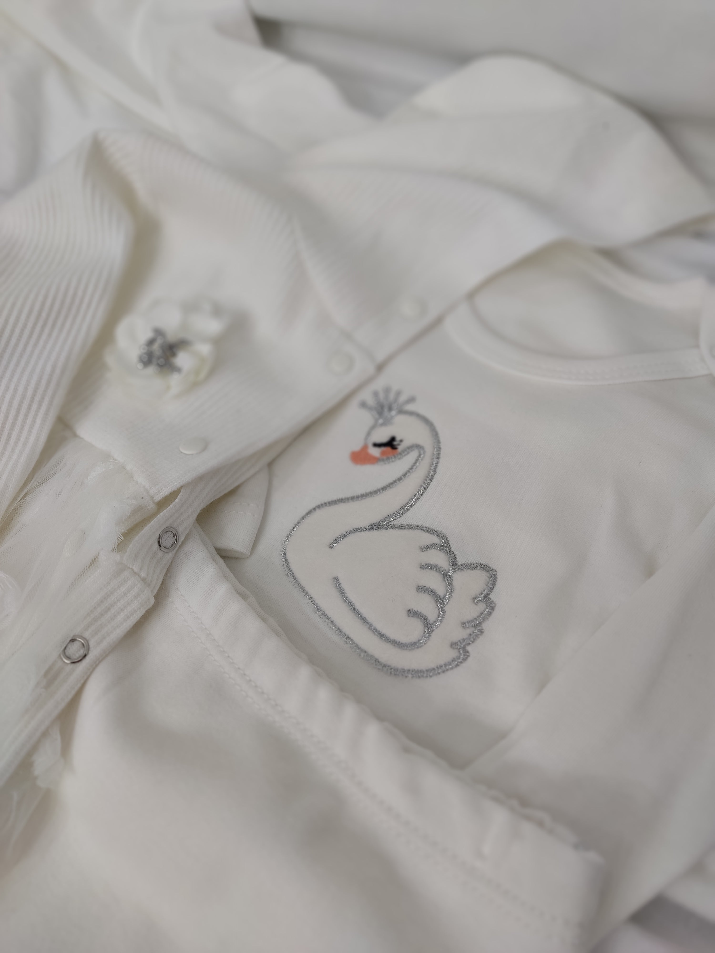 Compleu alb fetita - lebada