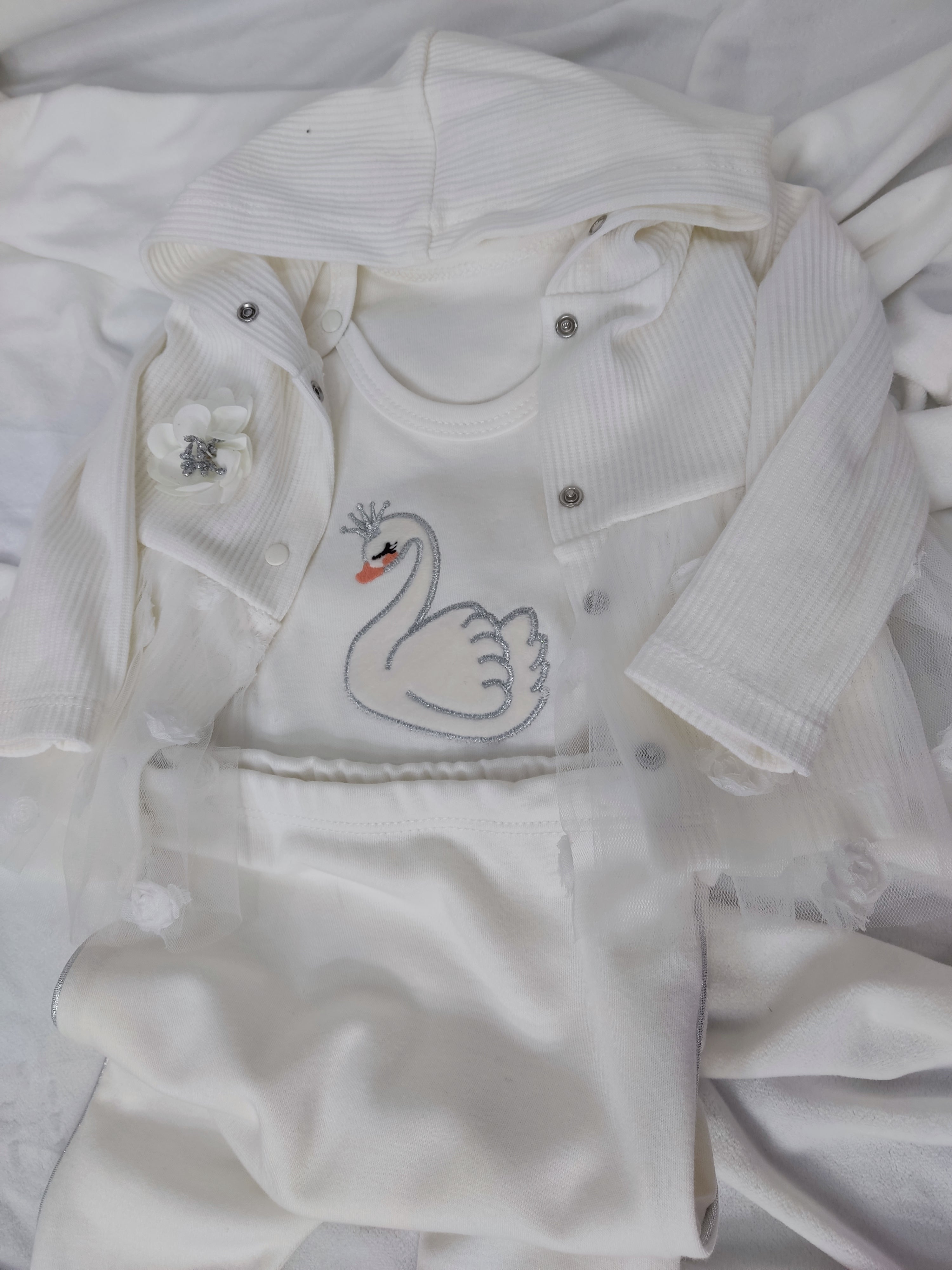 Compleu alb fetita - lebada