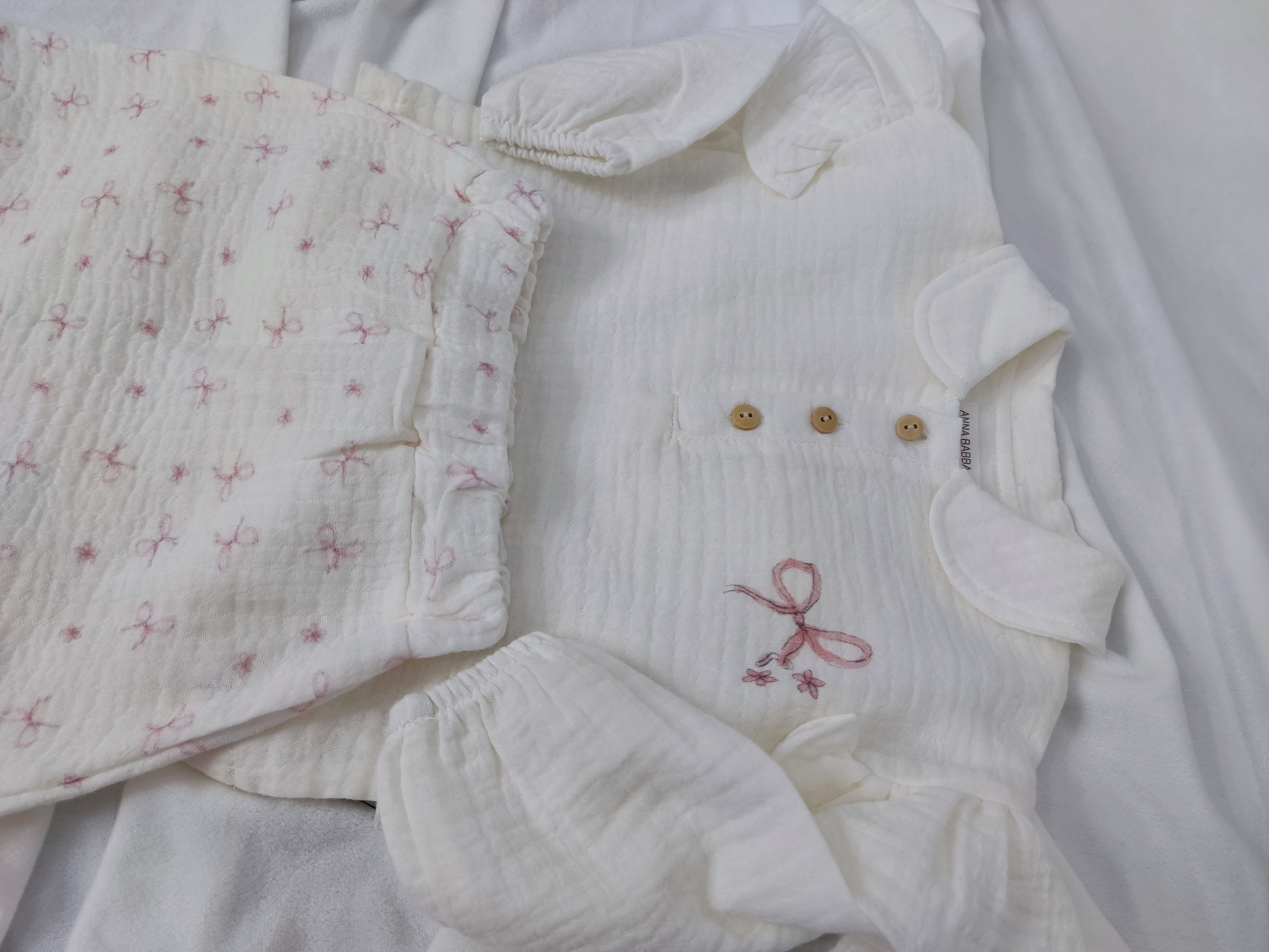 Compleu muselina  pentru fetite - alb