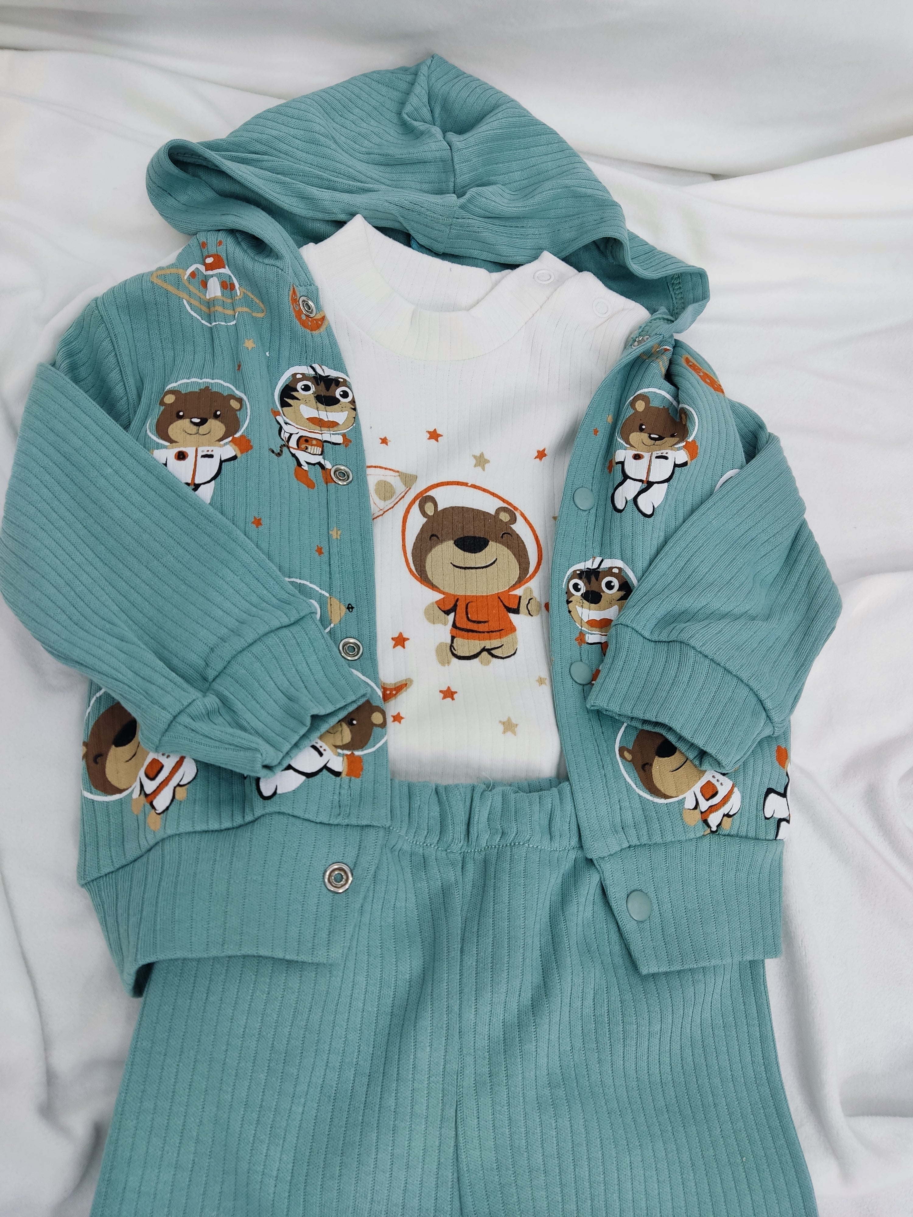 Compleu baiat astronaut verde