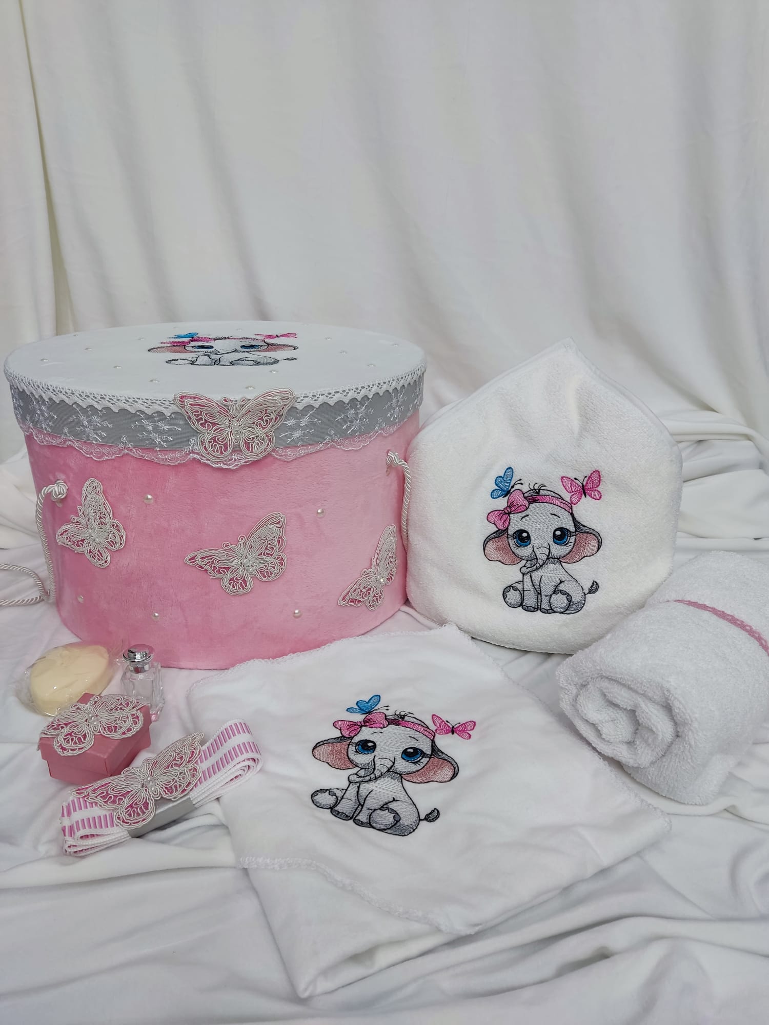 Trusou botez fetița - tematica elefantica