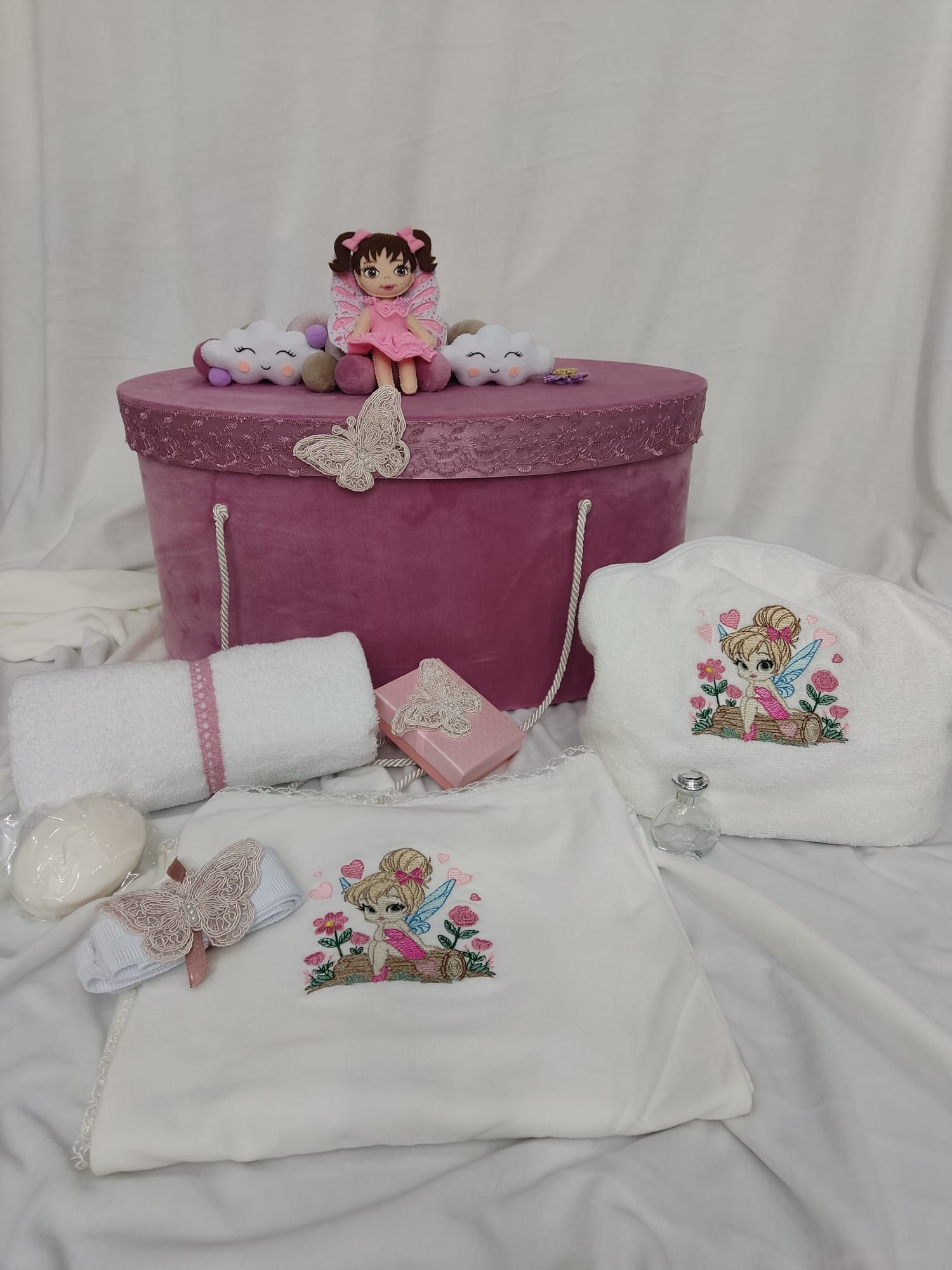 Trusou botez - fetița fluturas