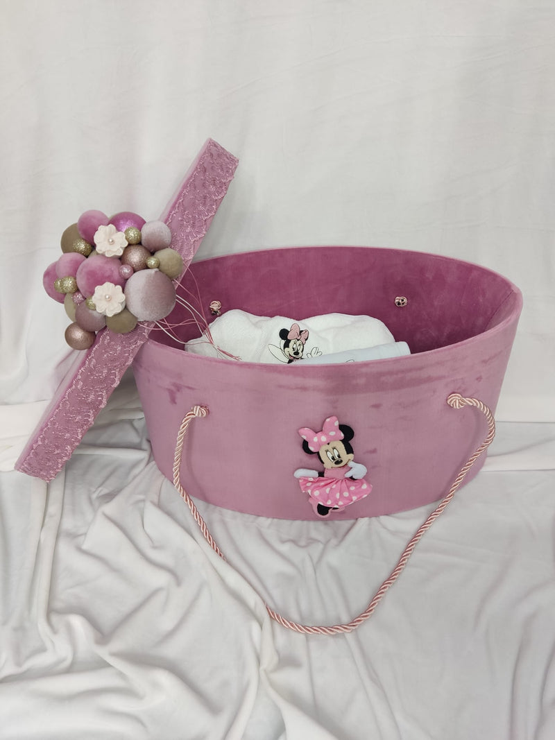Trusou botez - tematica Minnie cu baloane