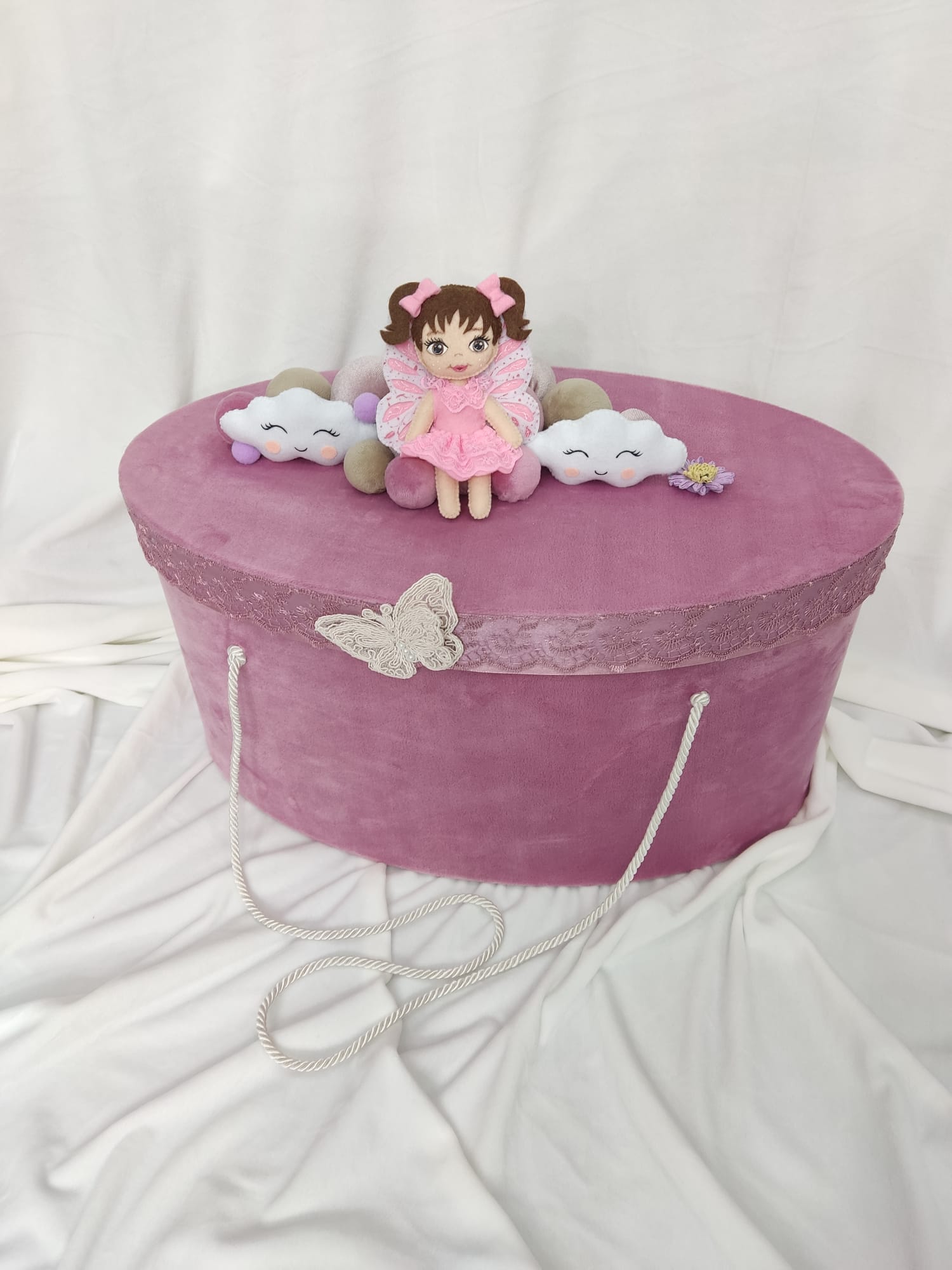 Trusou botez - fetița fluturas