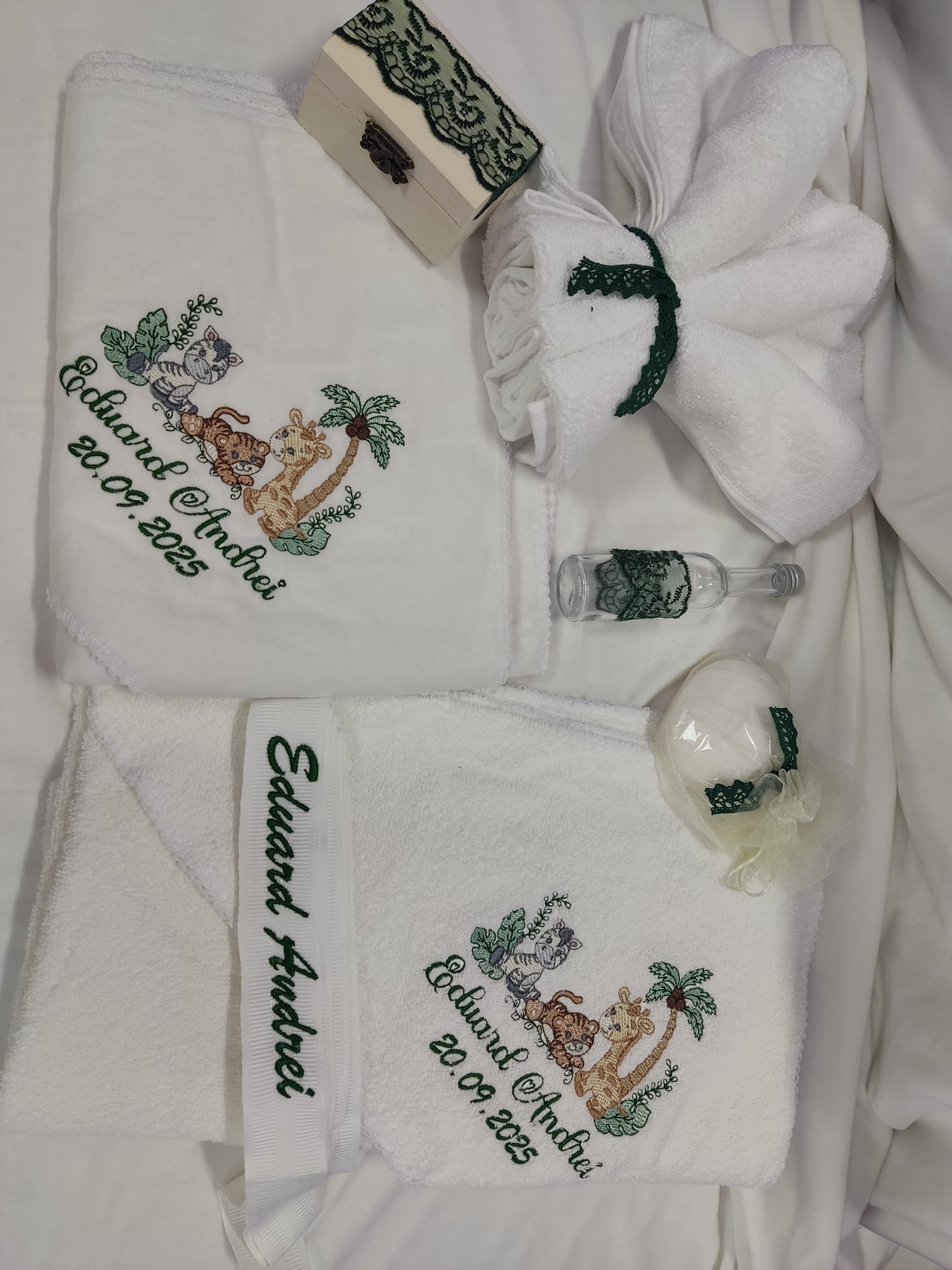 Trusou de baza personalizat - 7 piese jungla/safari